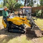 Mini Skid Steer Stand On Compact Track Loader with 25HP KUBOTA D1105 Diesel Engine CROBA STL1000